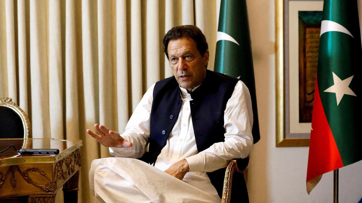 Imran Khan's Sisters Detained: Lahore Police Take Family Members Into Custody Ahead of PTI Protest